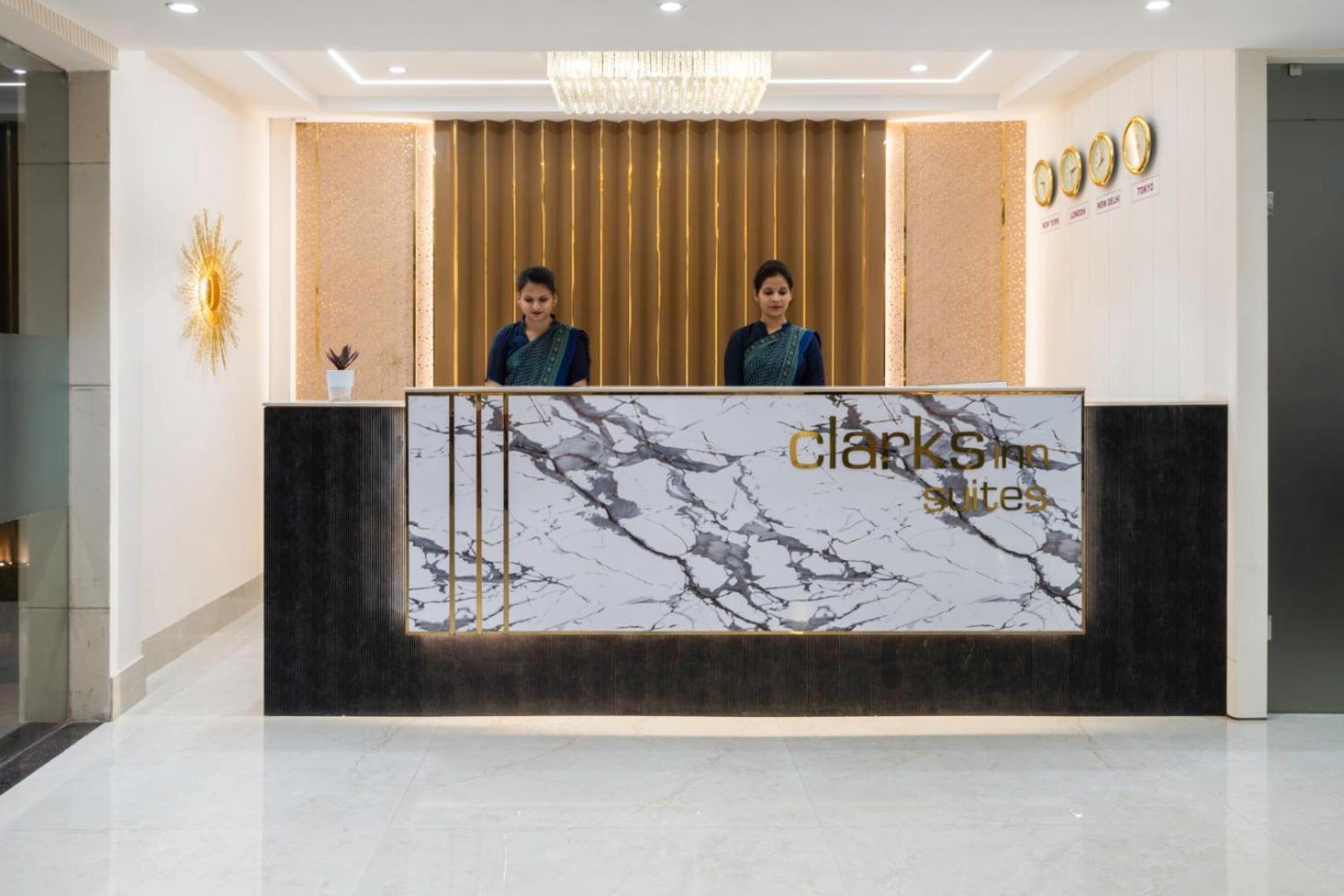 Clarks Inn Suites Agra Near Tajmahal Eksteriør billede